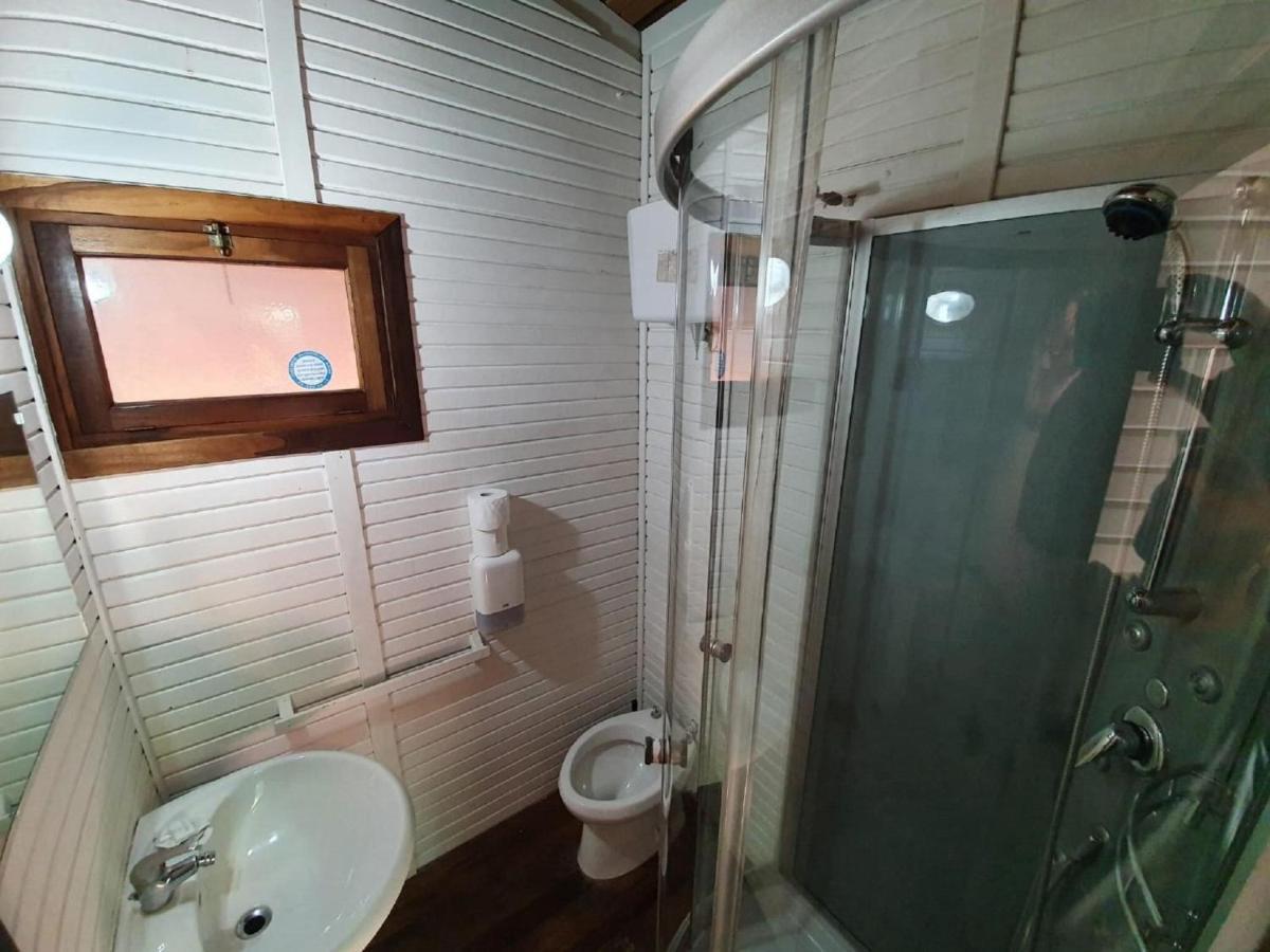 Appealing Mobile In With Terrace Vakantiehuis Rome